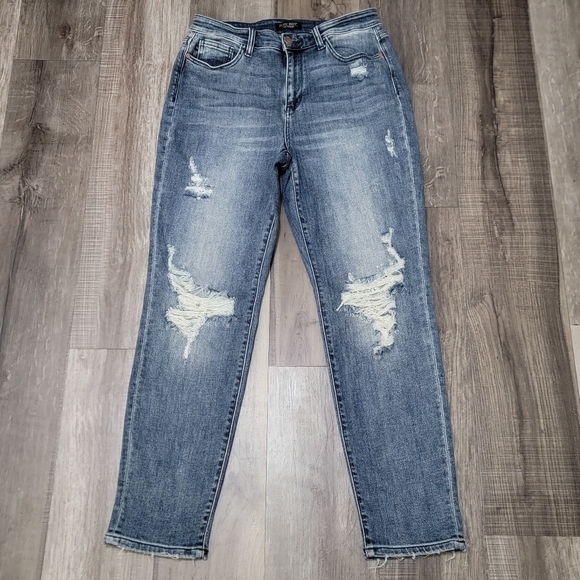 Judy Blue Denim - Judy Blue Boyfriend Fit Distressed Jeans